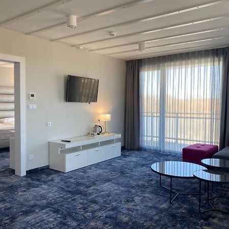 Ferry Resort Мєлно Екстер'єр фото