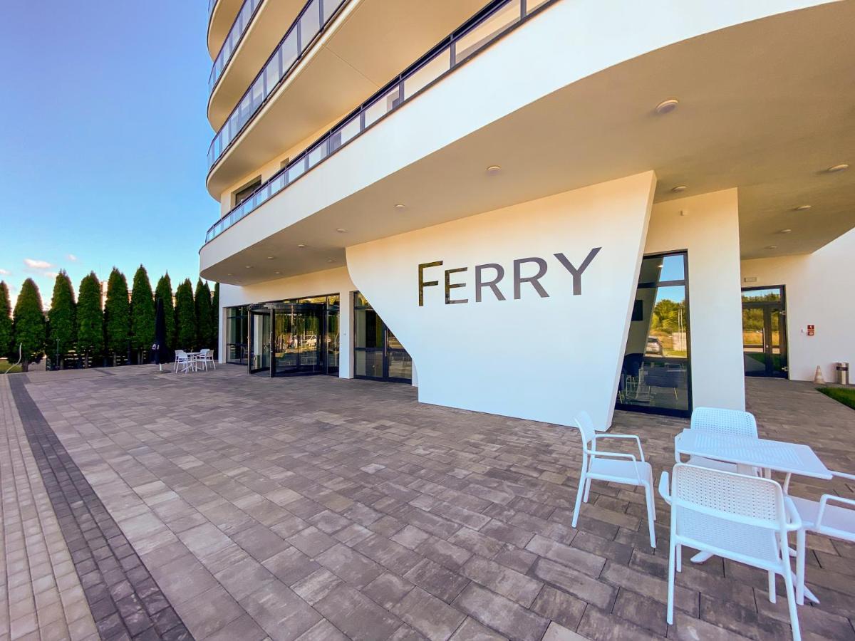 Ferry Resort Мєлно Екстер'єр фото
