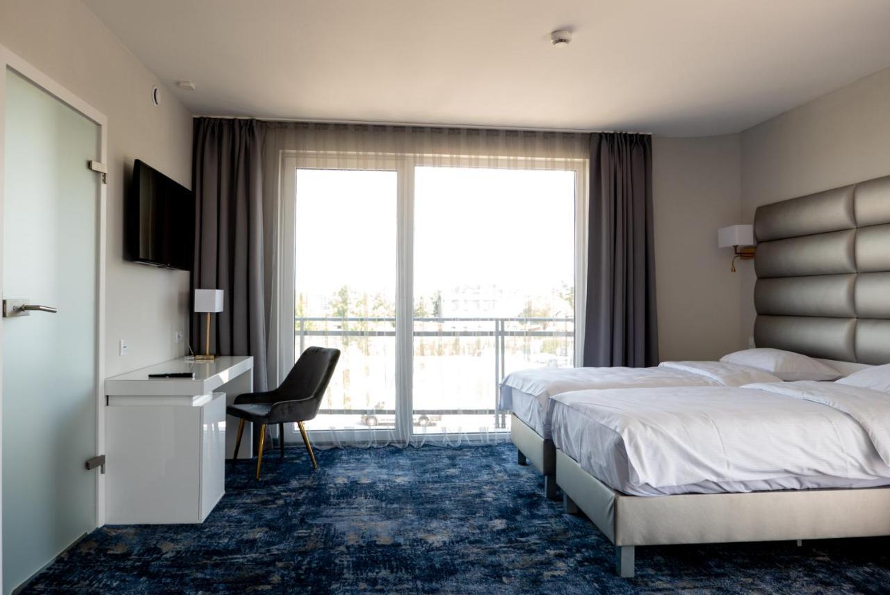 Ferry Resort Мєлно Екстер'єр фото