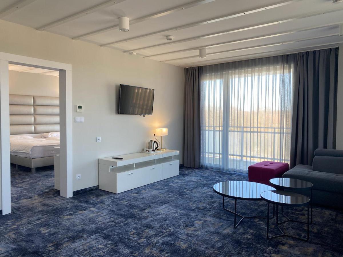 Ferry Resort Мєлно Екстер'єр фото