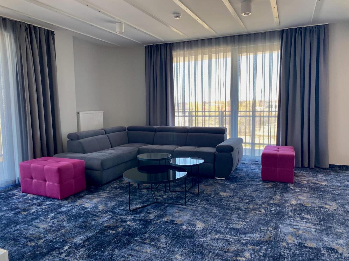 Ferry Resort Мєлно Екстер'єр фото